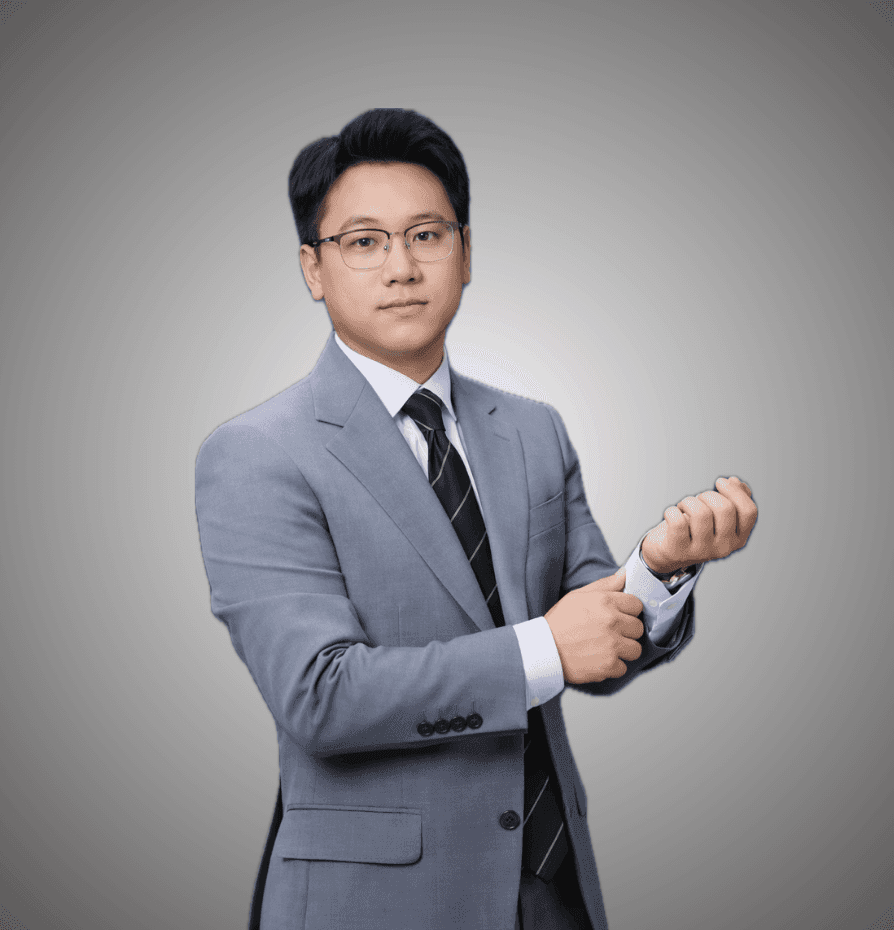 Dillion Zhang, Senior Associate