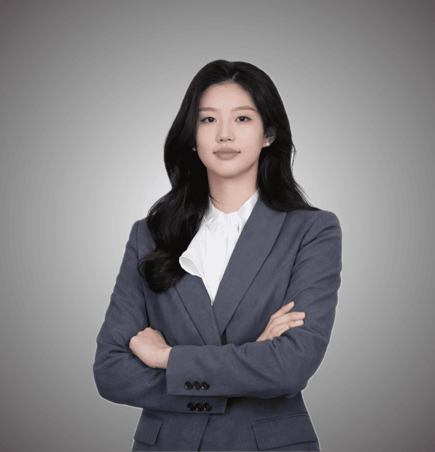 Elsie Li, Senior Associate